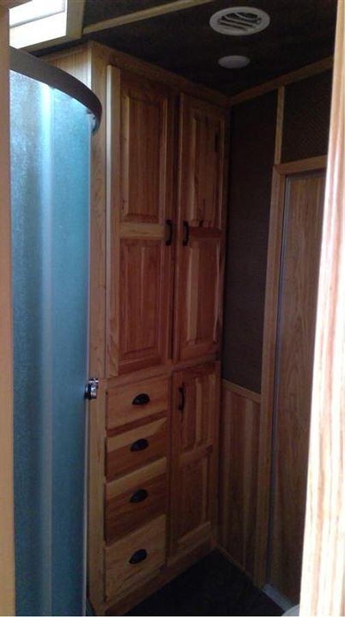 Used 2021 Lakota BHFK8315 3 Horse Trailer with Living Quarters