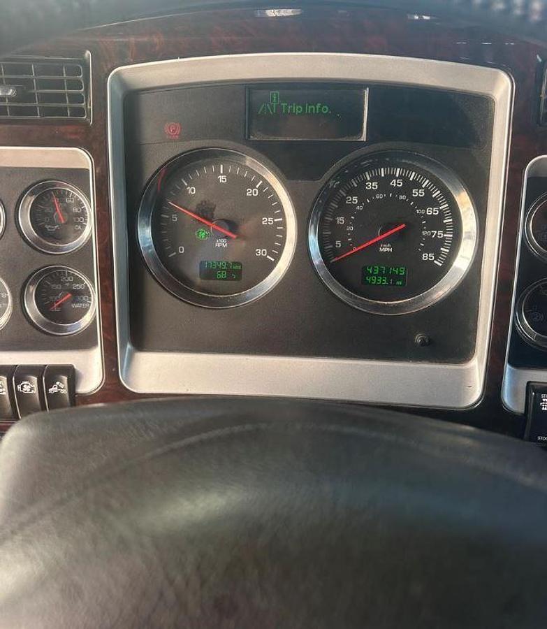 Used 2019 Kenworth W900