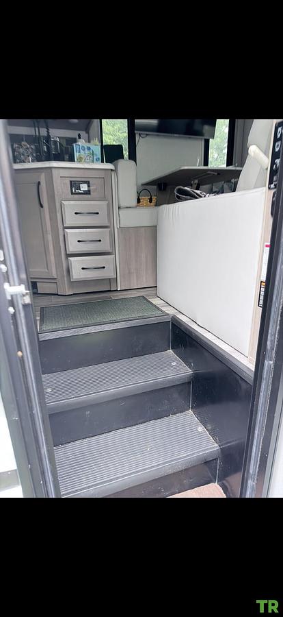 Used 2024 Fleetwood Flair 28A