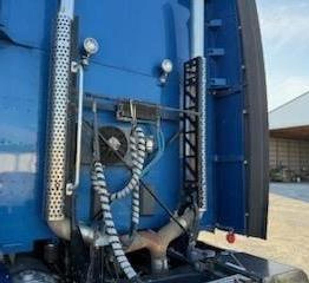 Used 2017 Kenworth T680 Sleeper Semi Truck