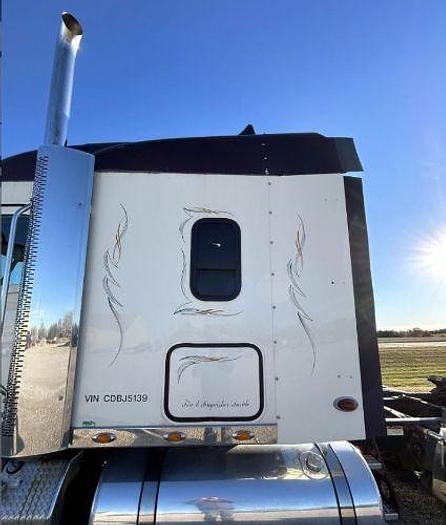 Used 2012 Freightliner Coronado 132