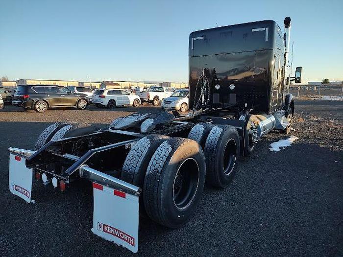 Used 2022 KENWORTH T880