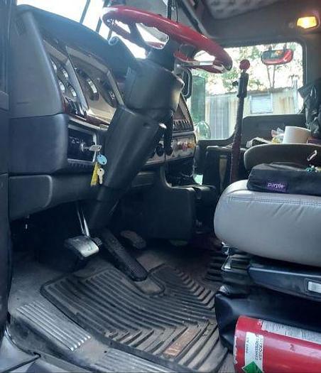 Used 2006 KENWORTH W900L