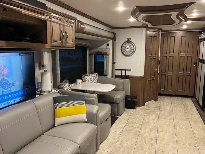 Used 2020 Newmar Kountry Star 4002