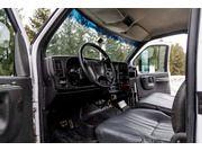 Used 2007 GMC 5500 Crewcab Roll Off Truck