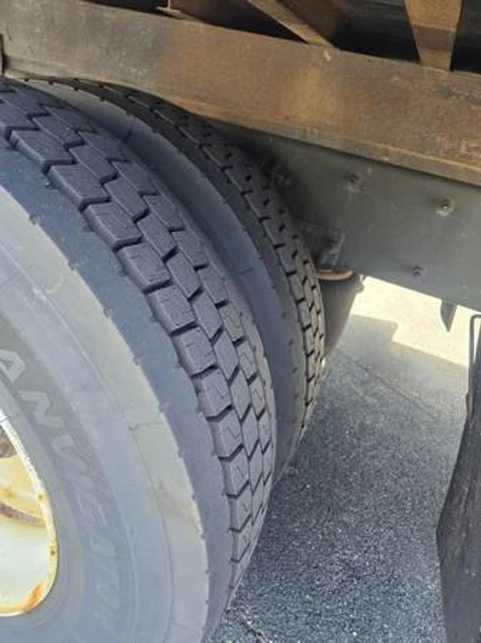 Used 2016 Freightliner M2 106