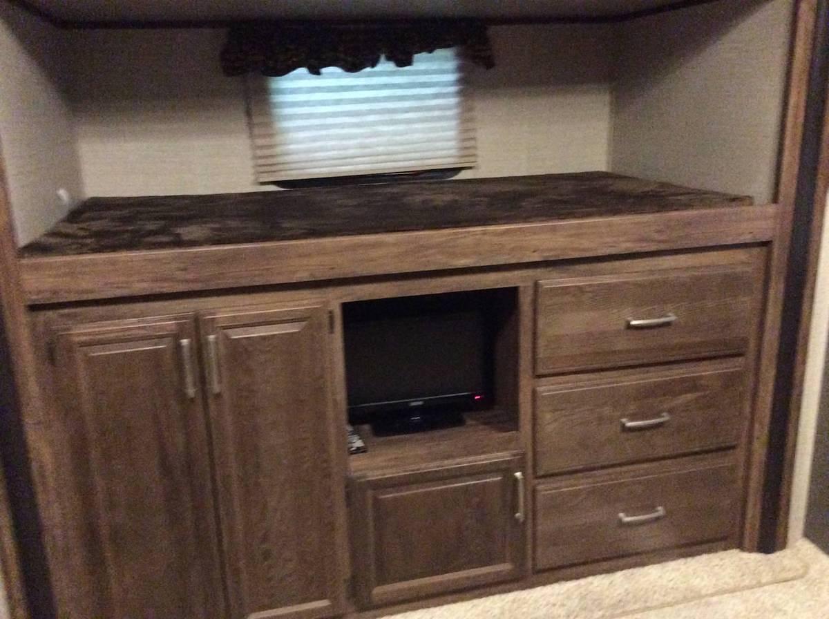 Used 2016 Keystone Cougar 29ROB