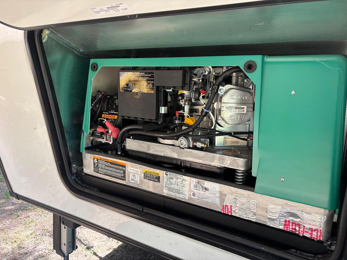 Used 2025 Keystone Fuzion Impact 367