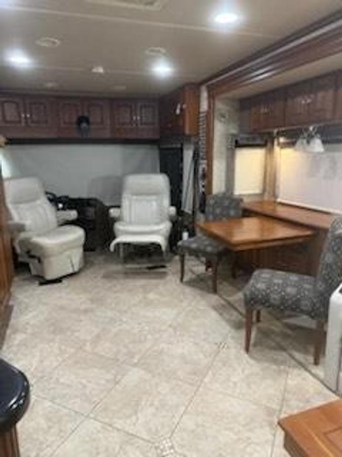 Used 2010 Winnebago Tour 40BD Class A Motorhome
