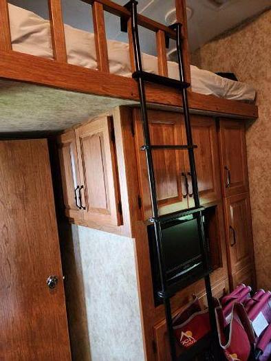 Used 2013 Keystone Montana Mountaineer 346LBQ