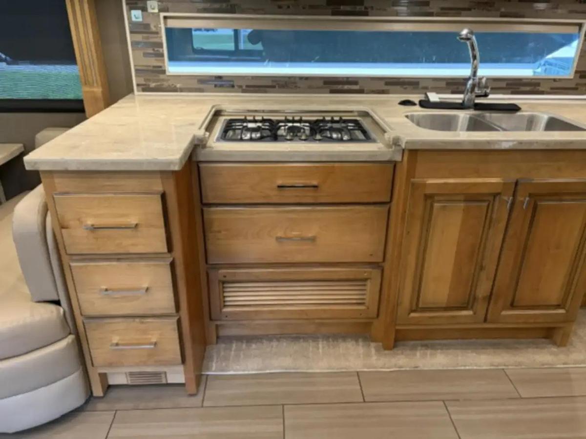 Used 2019 Tiffin Allegro Red 37PA