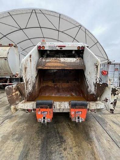 Used 2020 Freightliner M2 106