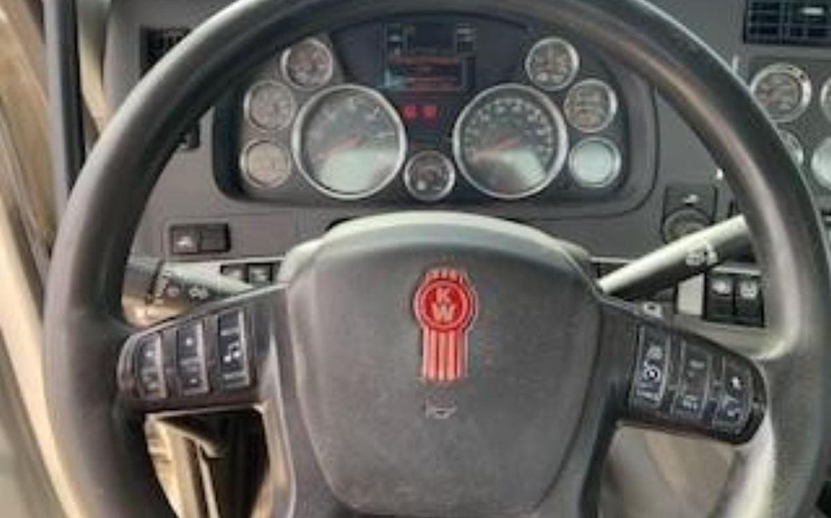 Used 2020 Kenworth T880
