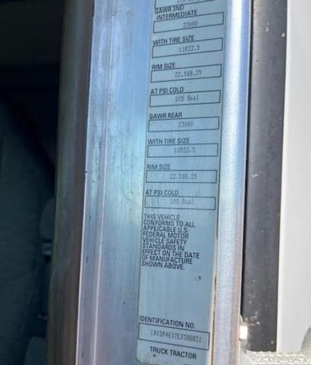 Used 2014 Kenworth T800 Sleeper