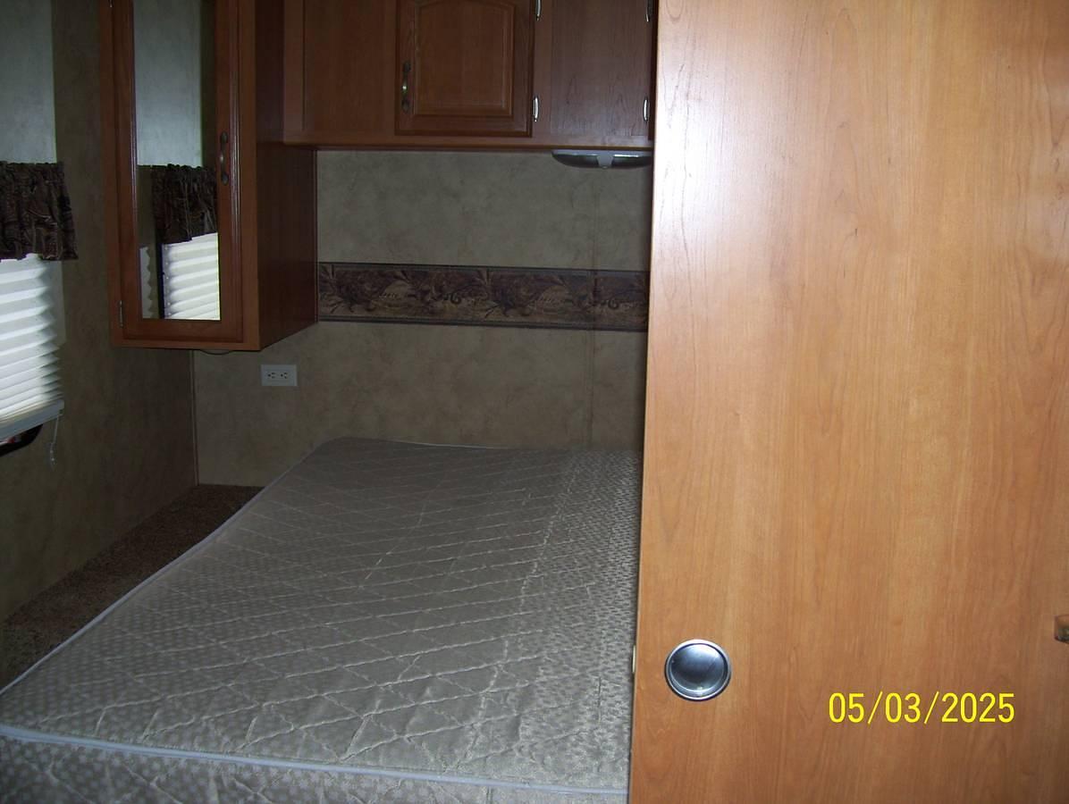 Used 2010 Keystone Cougar Travel Trailer