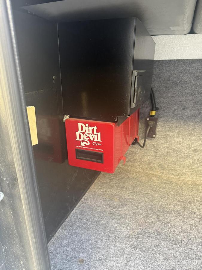 Used 2010 Winnebago Tour 40BD Class A Motorhome