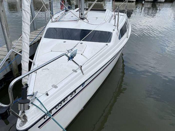 Used 1995 Hunter 23.5