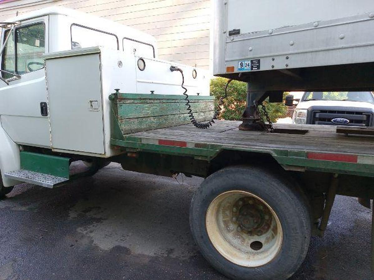 Used 1995 Freightliner FL60 & 1995 Colin Arndt Horse Trailer with LQ's