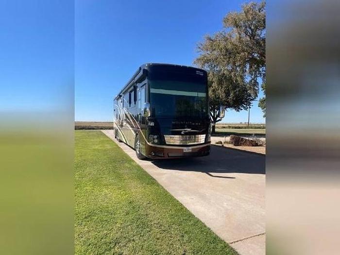 Used 2015 Newmar Mountain Aire 4553