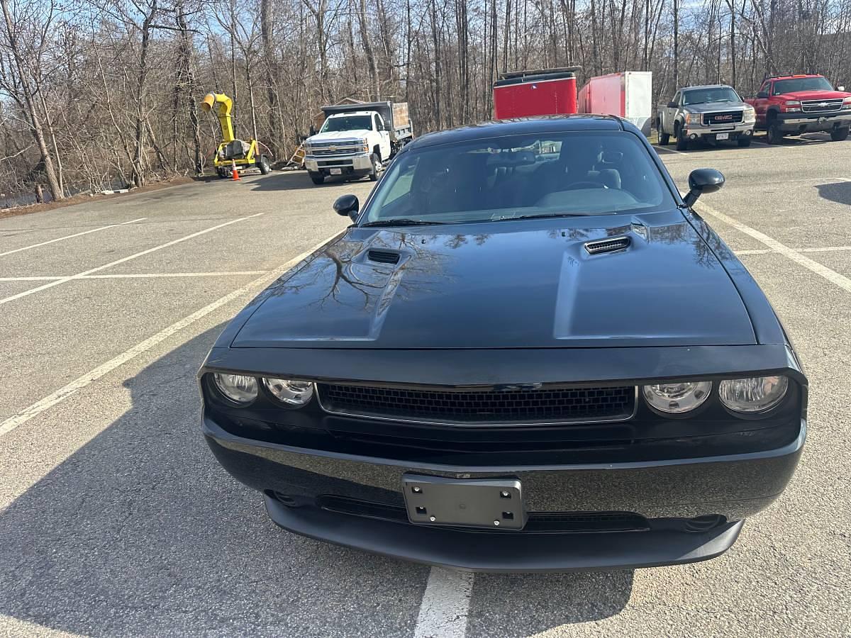 Used 2014 Dodge CHALLENGER SXT