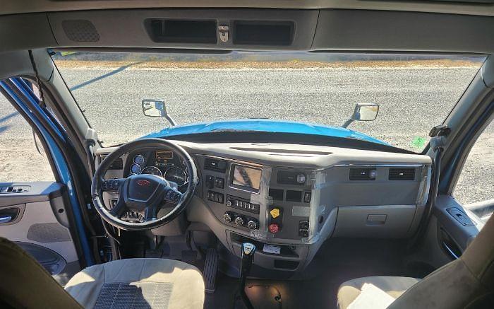 Used 2015 Peterbilt 579