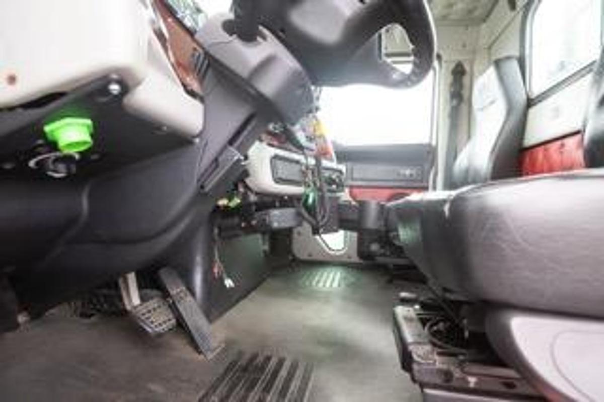 Used 2018 Western Star Sleeper Semi Truck