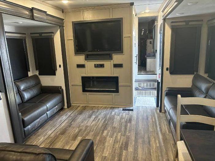 Used 2023 Keystone Alpine 3910RK