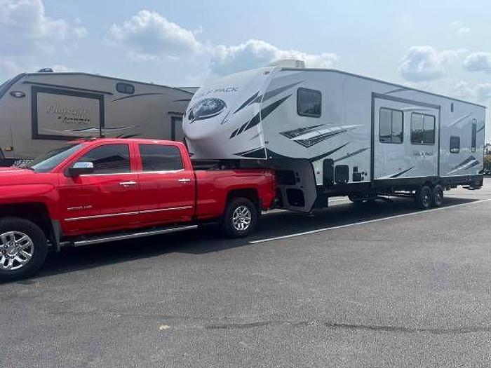 Used 2022 Cherokee Wolfpack 315 Pack 12