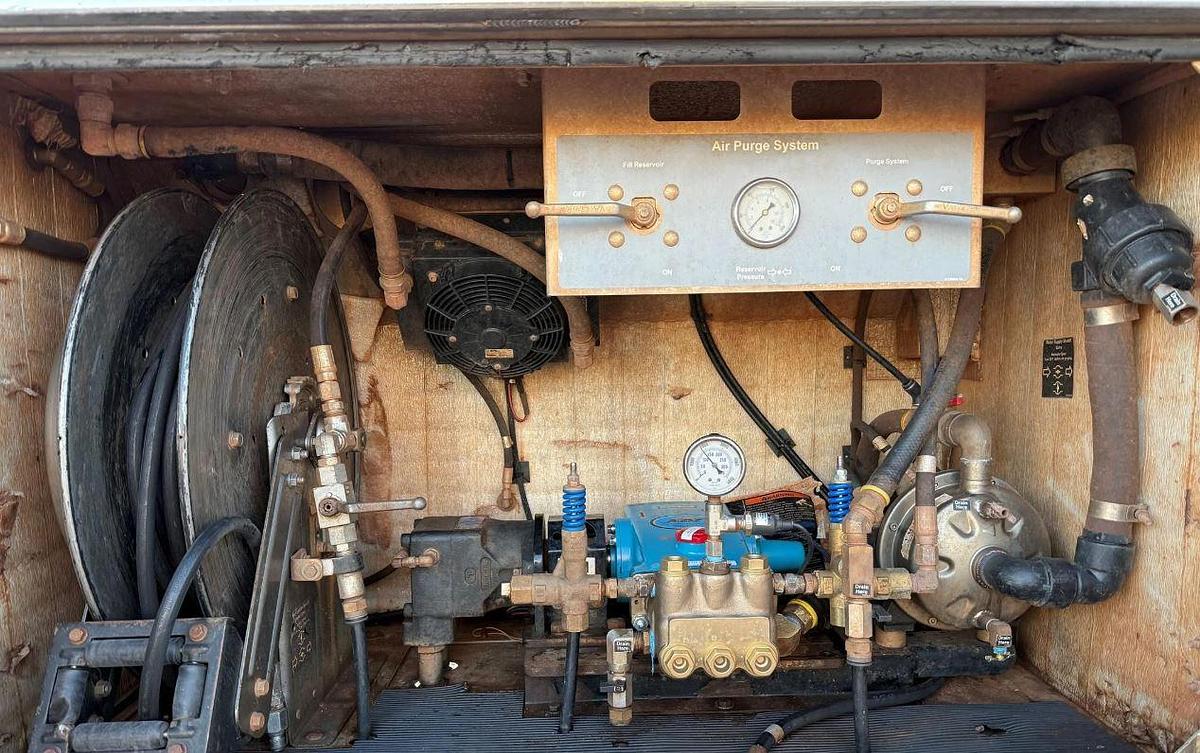 Used 2020 Kenworth T370