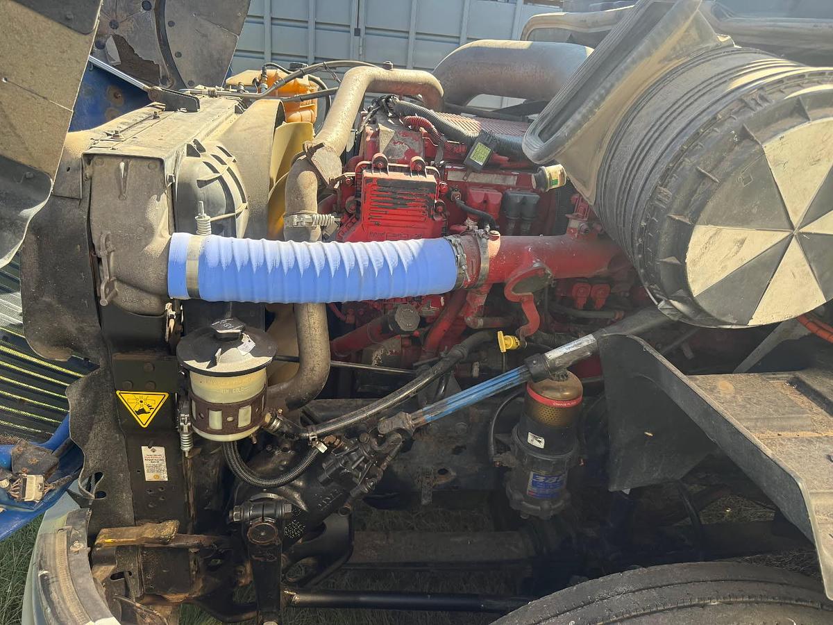 Used 2010 International Prostar Day Cab Semi Truck