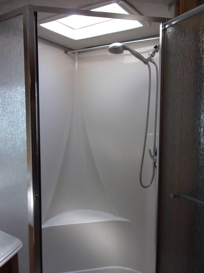 Used 2005 National Tropical T399