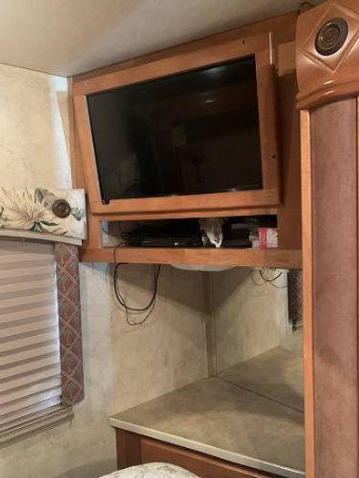 Used 2008 Gulf Stream Crescendo 33ft