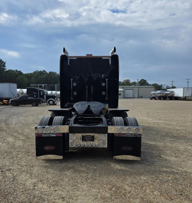 Used 2004 Peterbilt 379