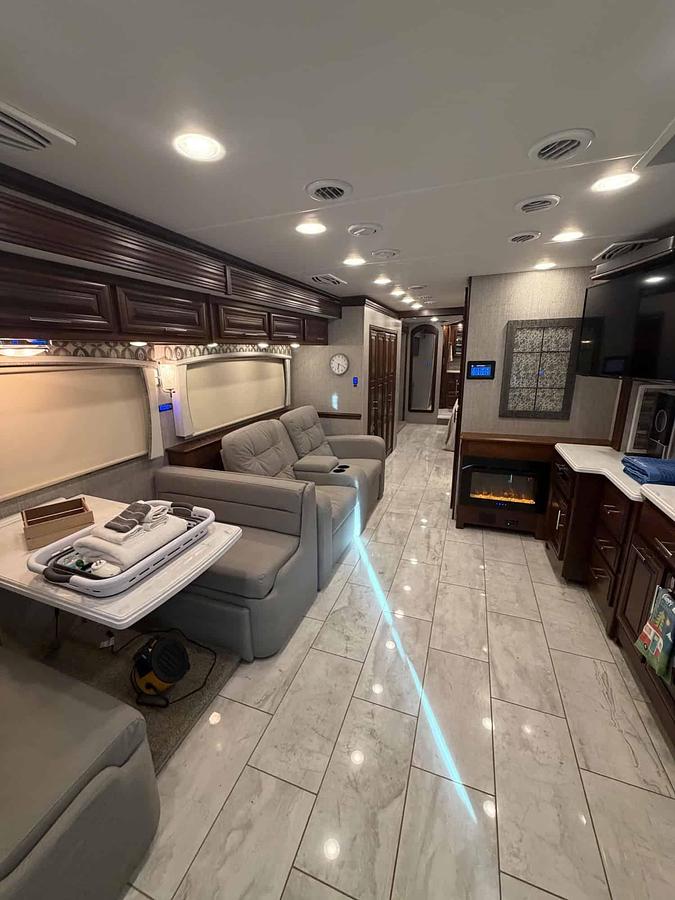 Used 2022 Forest River Berkshire 40F