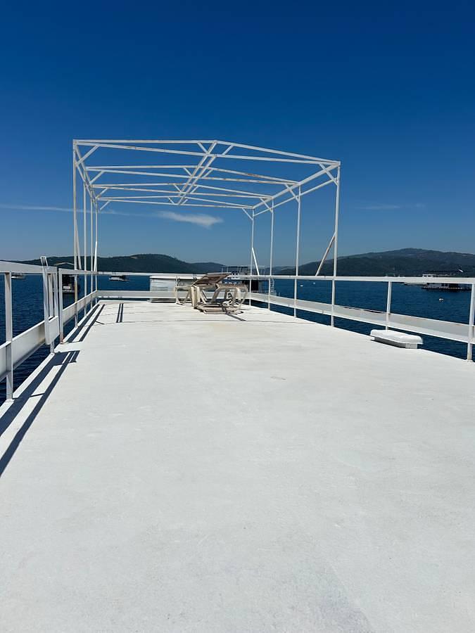 Used 1979 Master Fab 47-Foot Houseboat