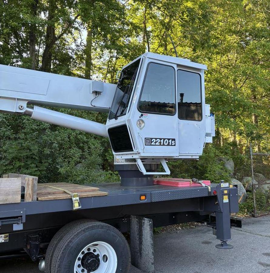 Used 2024 Manitex 22101 mounted on 2024 Peterbilt 220