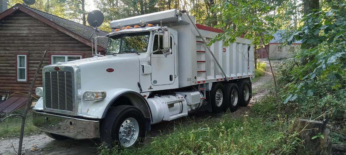 Used 2016 Peterbilt 367 Dump Truck