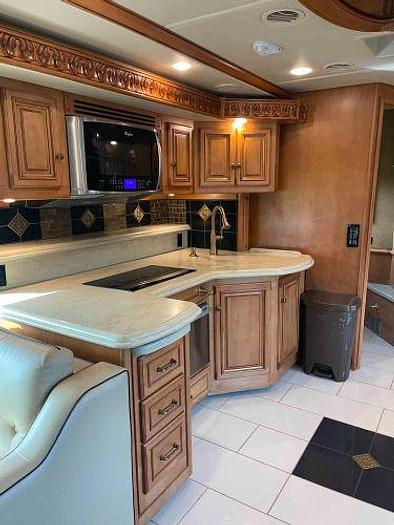 Used 2016 Winnebago Grand Tour 42QL