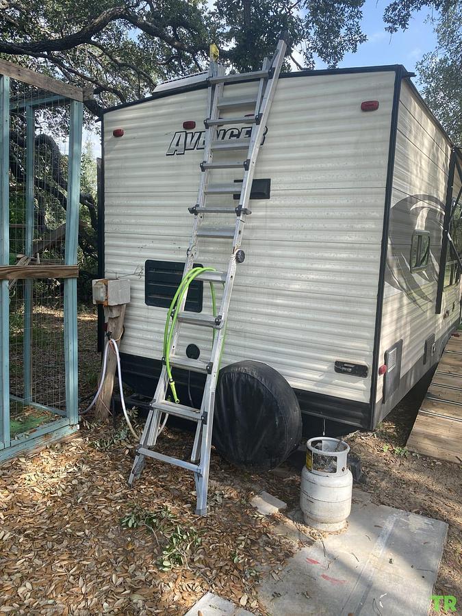 Used 1985 Mobile Home 18x75