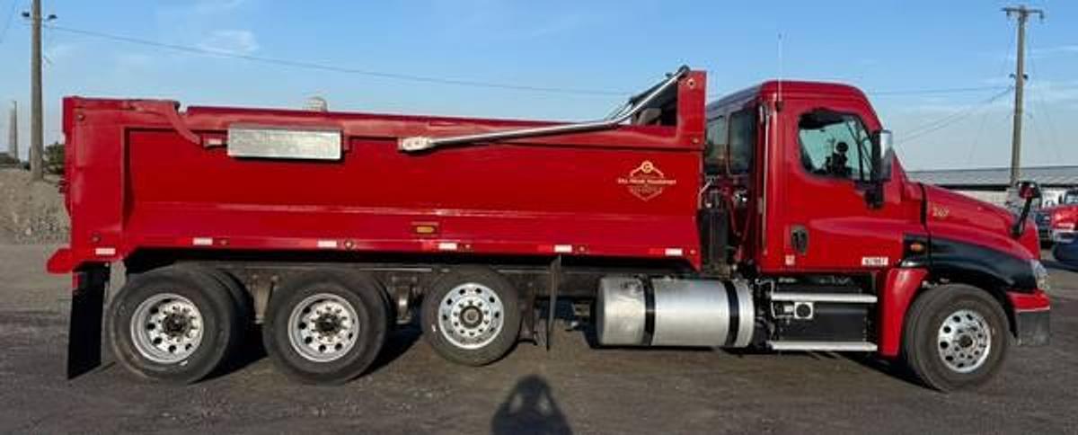 Used 2020 Freightliner Cascadia
