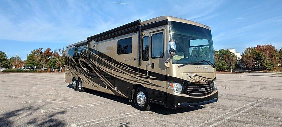 Used 2018 Newmar Ventana 4369