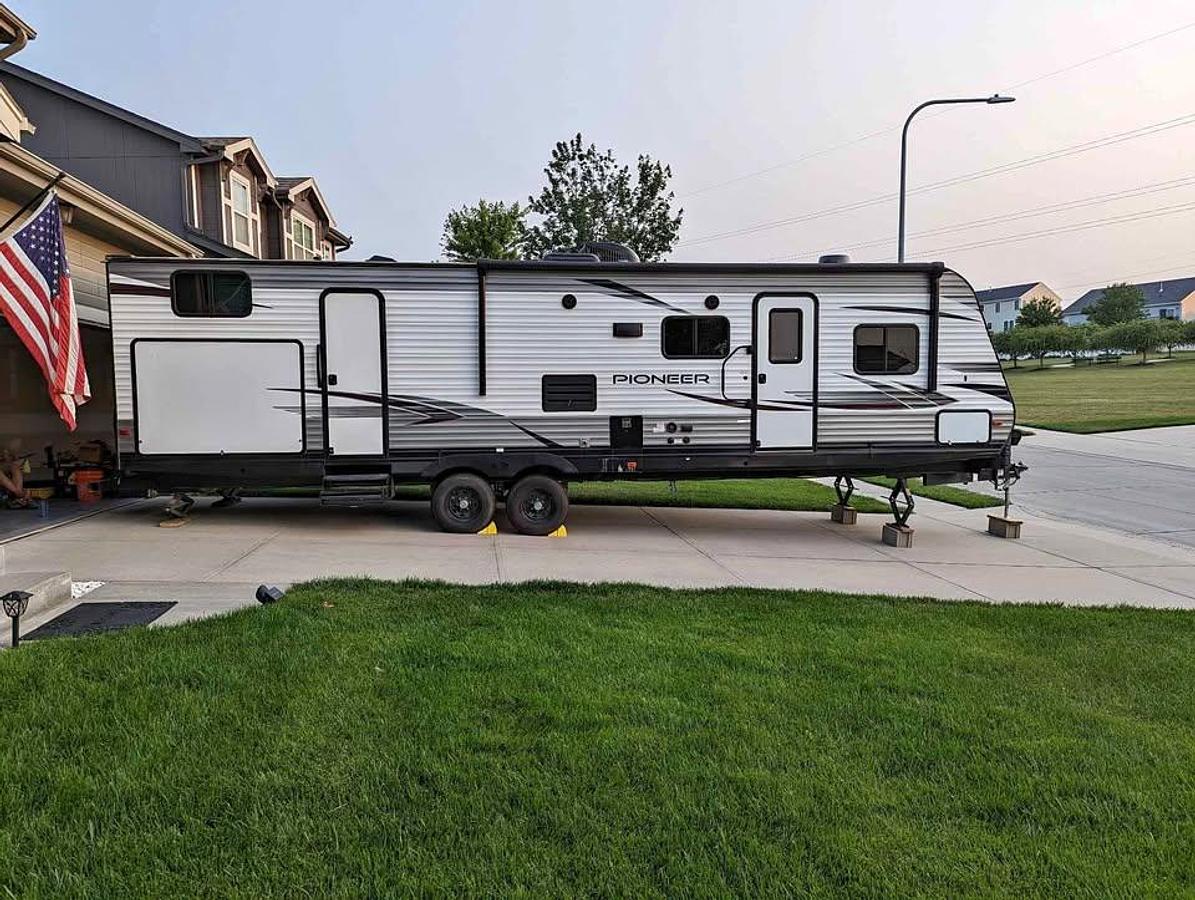 Used 2021 Heartland Pioneer DS320