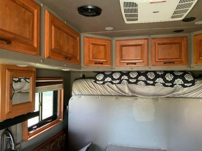 Used 2016 Peterbilt 579 Sleeper Truck