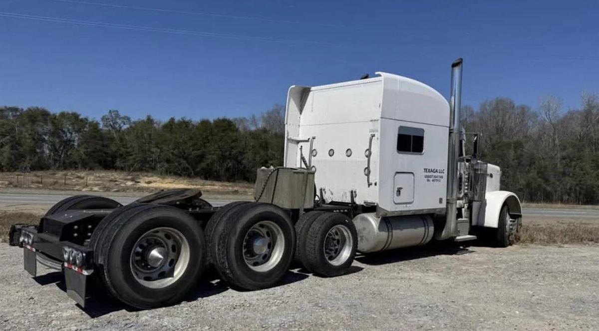 Used 2002 Peterbilt 379 EXHD