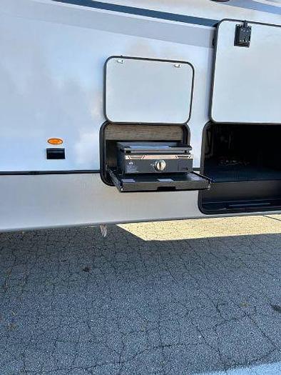 Used 2023 Rockwood Cougar Fifth Wheel