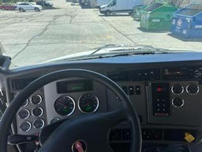 Used 2019 KENWORTH T270 Box Truck