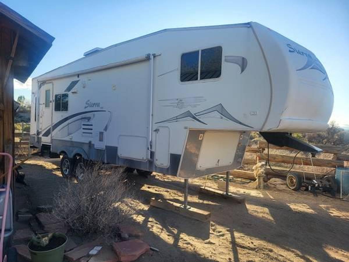 Used 2006 Forest River Sierra Fifth Wheel