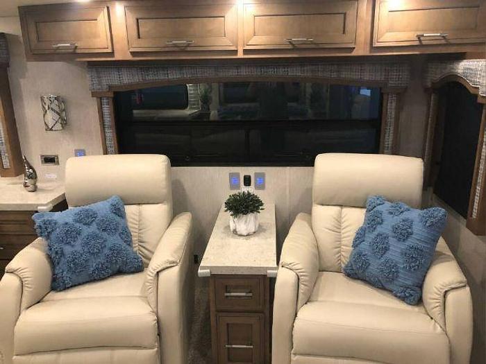 Used 2020 Newmar VENTANA 4037