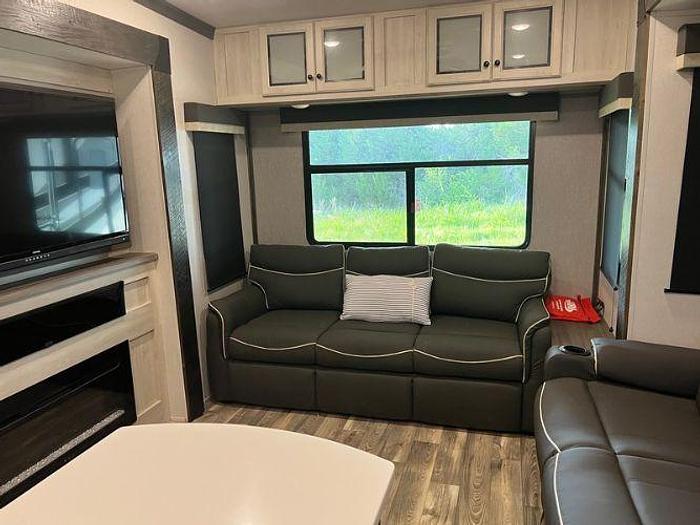 Used 2022 Forest River Cardinal LE 377MBLE