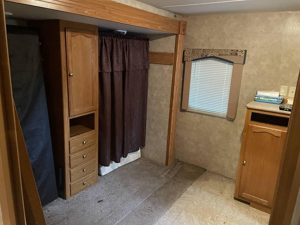 Used 2008 Thor Freedom Spirit 37Q Travel Trailer